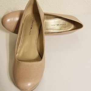 Bandolino pump heels